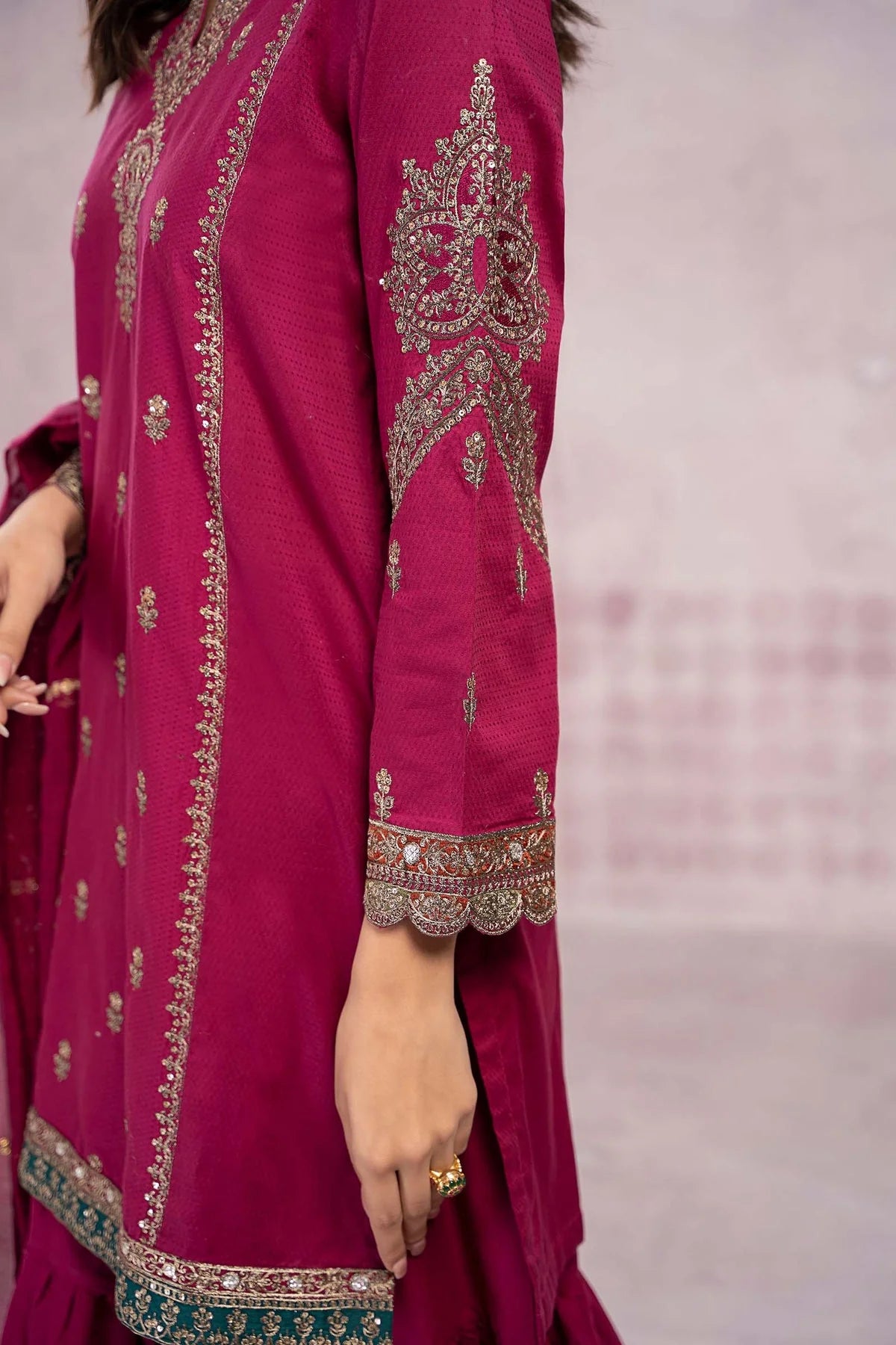 Maria B Magenta 3PC Lawn With Daimond Dupatta - MP013