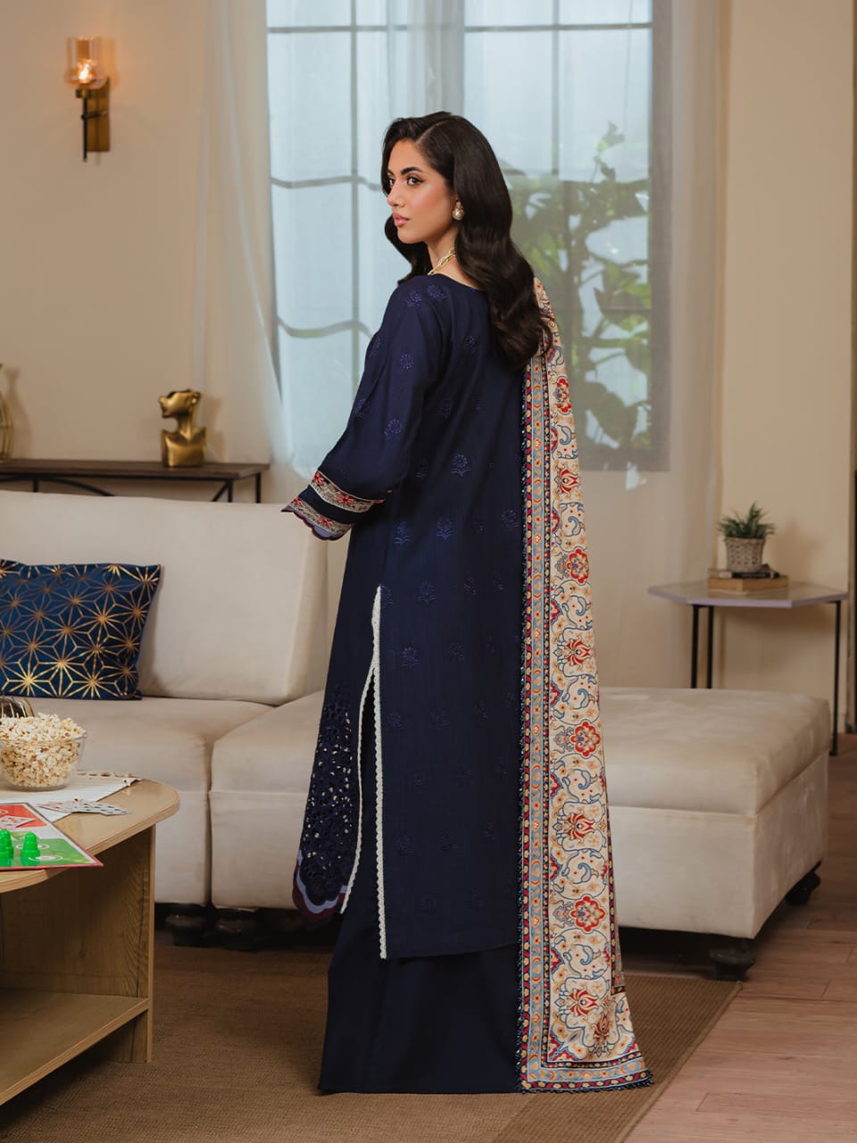 MAHNUR 3PC Luxury Lawn With Diamond Printed Dupatta - MP004