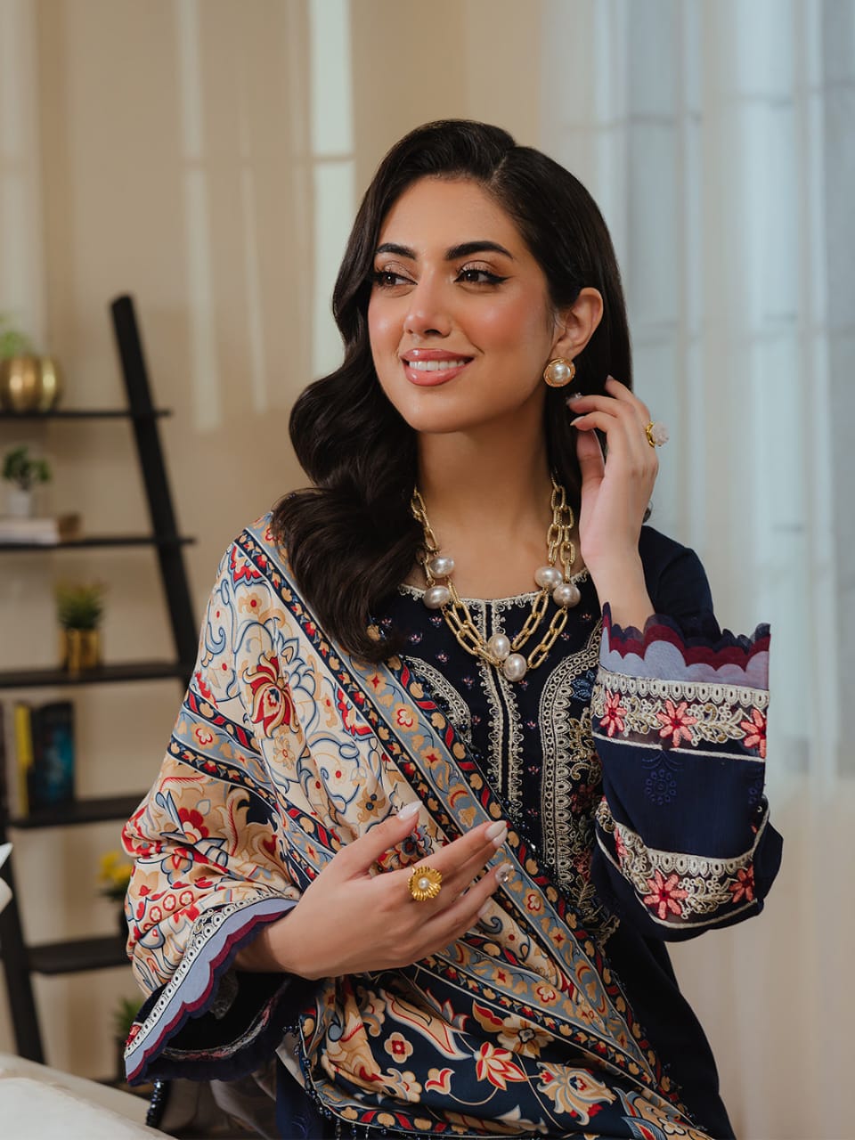 MAHNUR 3PC Luxury Lawn With Diamond Printed Dupatta - MP004